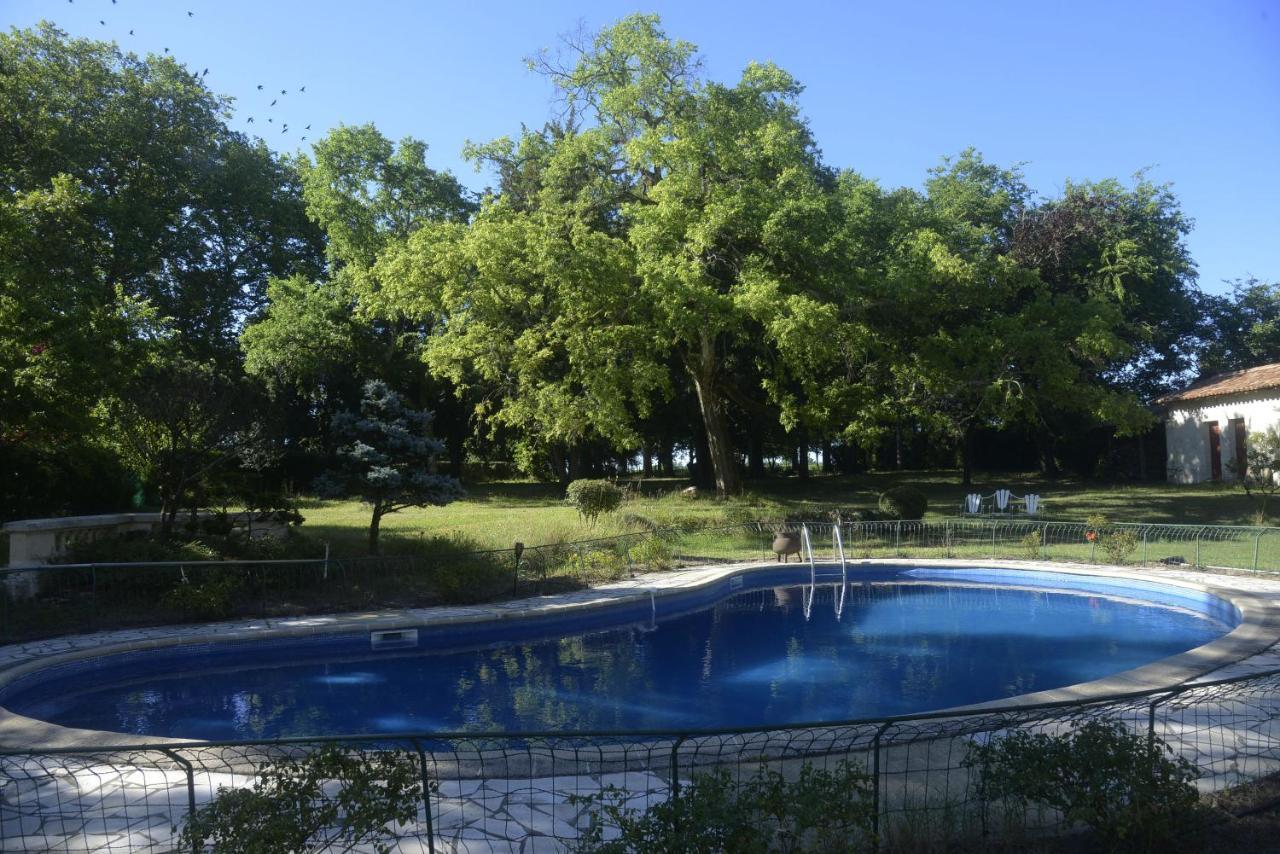 Chateau Rosemont - Grande Maison Familiale Campagne Dans Le Medoc Avec Piscine Et Tennis A 15 Mn Bordeaux Labarde Exteriör bild