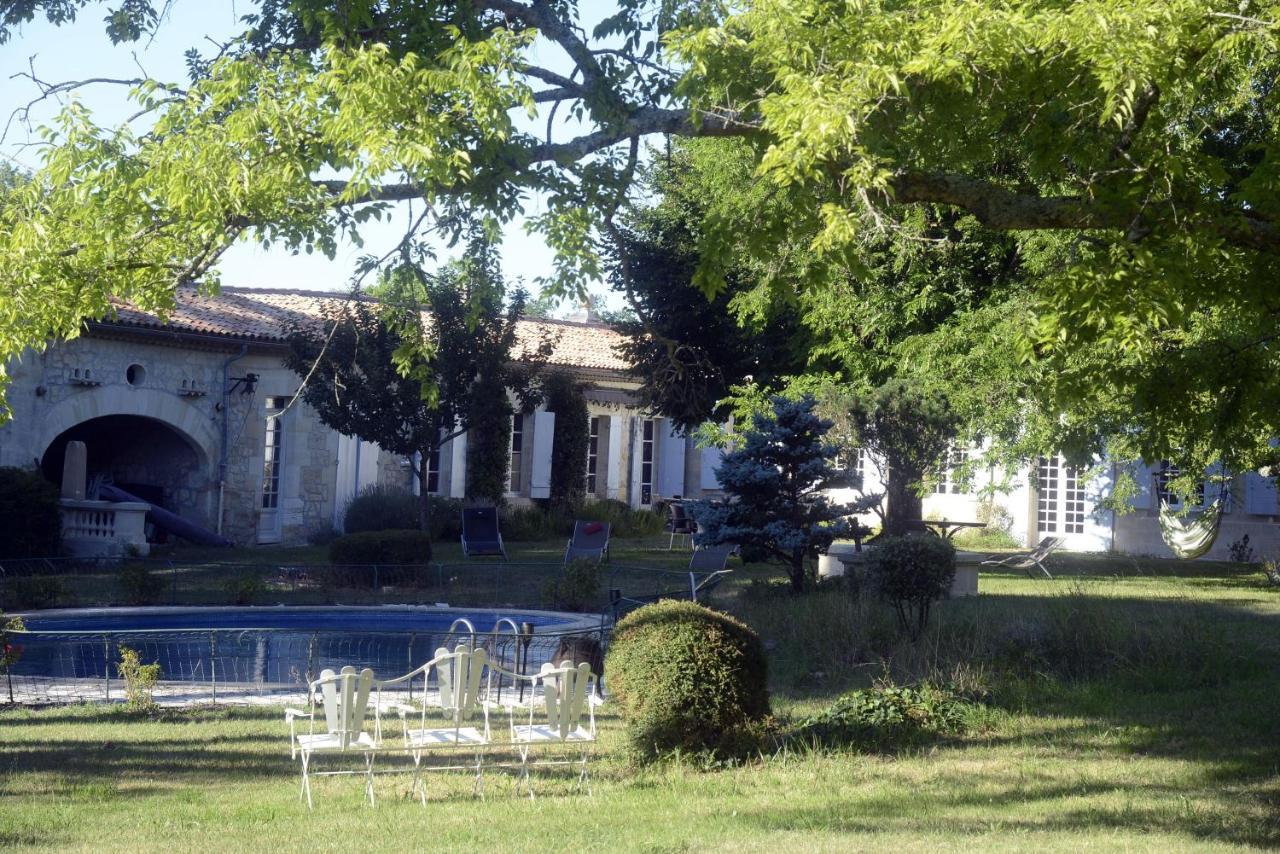 Chateau Rosemont - Grande Maison Familiale Campagne Dans Le Medoc Avec Piscine Et Tennis A 15 Mn Bordeaux Labarde Exteriör bild