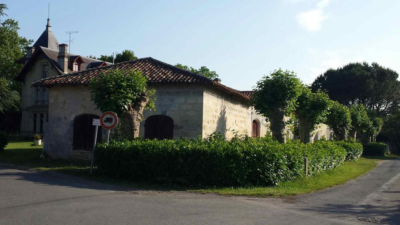 Chateau Rosemont - Grande Maison Familiale Campagne Dans Le Medoc Avec Piscine Et Tennis A 15 Mn Bordeaux Labarde Exteriör bild