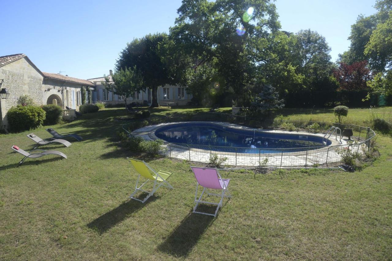 Chateau Rosemont - Grande Maison Familiale Campagne Dans Le Medoc Avec Piscine Et Tennis A 15 Mn Bordeaux Labarde Exteriör bild