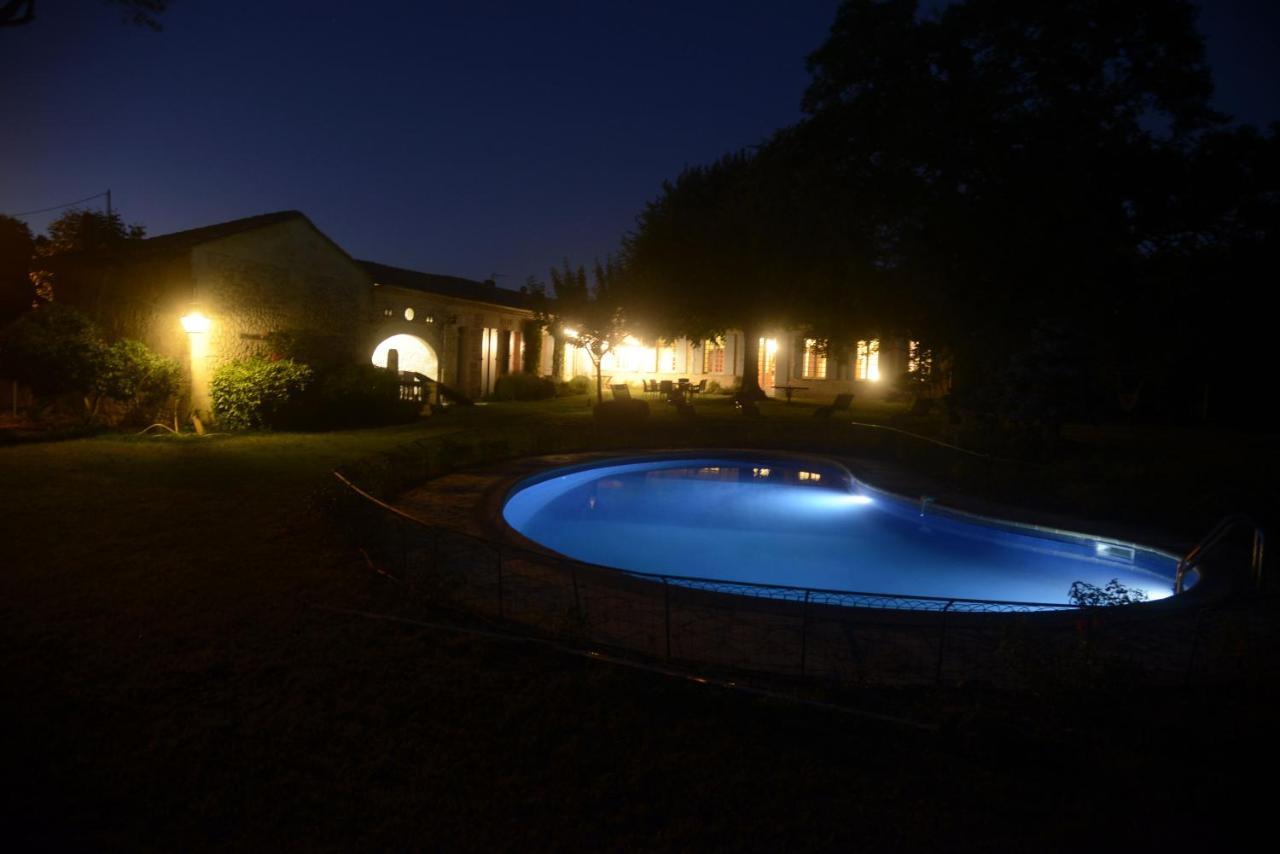 Chateau Rosemont - Grande Maison Familiale Campagne Dans Le Medoc Avec Piscine Et Tennis A 15 Mn Bordeaux Labarde Exteriör bild