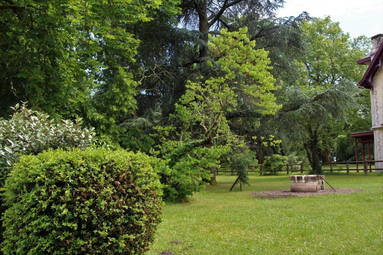 Chateau Rosemont - Grande Maison Familiale Campagne Dans Le Medoc Avec Piscine Et Tennis A 15 Mn Bordeaux Labarde Exteriör bild